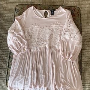 Pink lace top Chelsea & Theodore